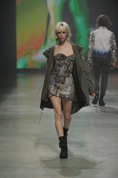 Look 85